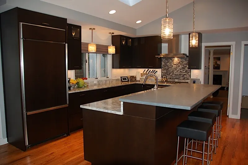 Modern kitchen cabinetry by Top Line Woodworking